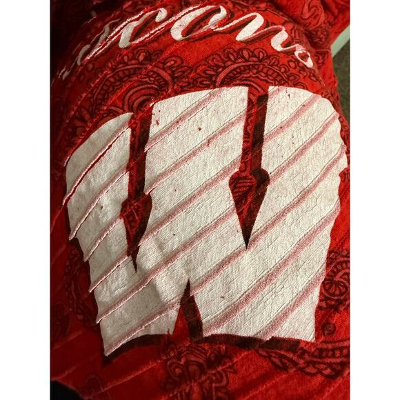 P Michaels Wisconsin Badgers Womens Top XL Red White Rhinestone Collegiate NCAA - Picture 10 of 10